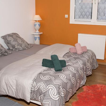 Appartement Au Rez-De-Chaussee Nichee En Plein Centre D'Arras Extérieur photo